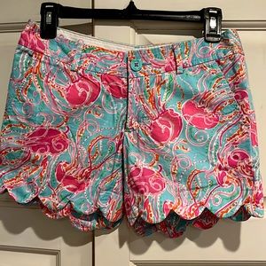 Lilly Pulitzer scallop shorts